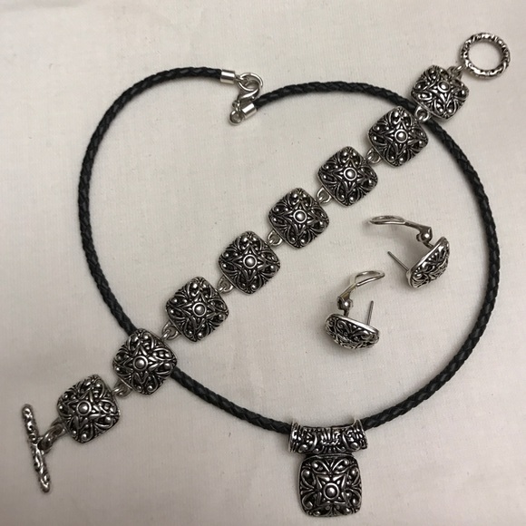 Premium Design Black cord necklace,silver earrings