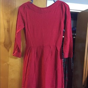 Red boat neck dress