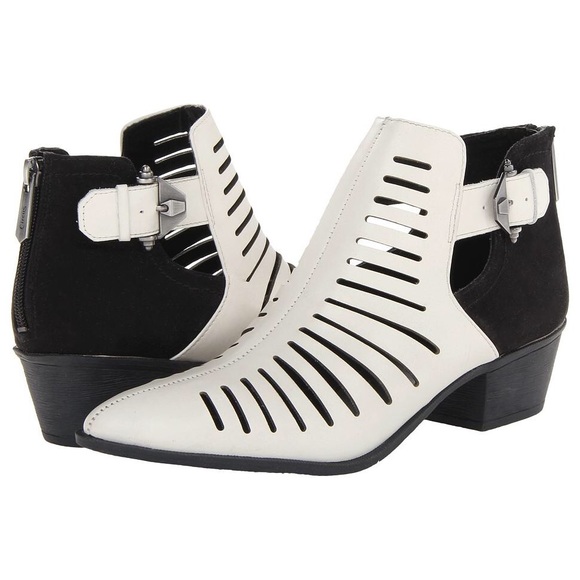Black and white ankle boots - Picture 2 of 4