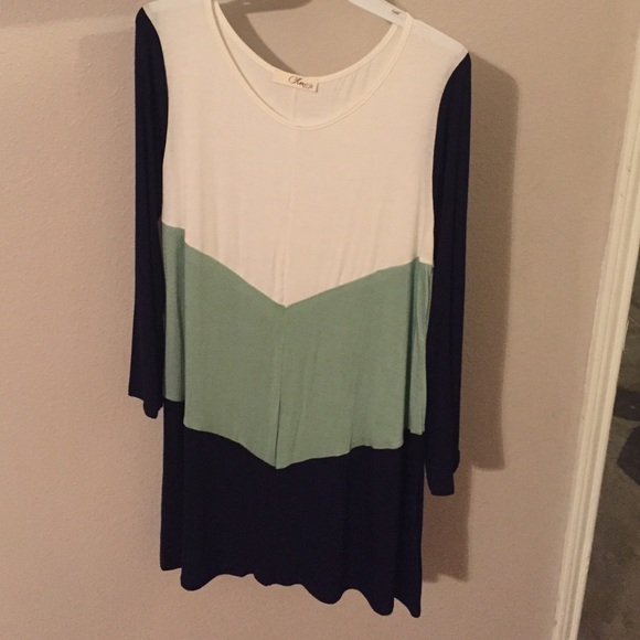 Long sleeve Block color Blouse - Picture 2 of 3