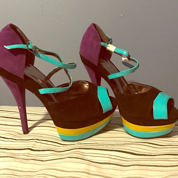Wild Rose heels size 6.5.