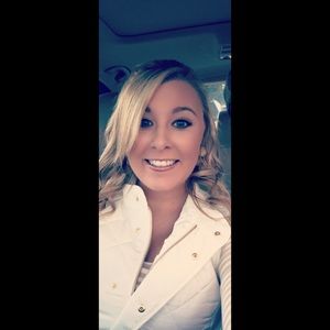 Meet your Posher, Mary-Laurel!