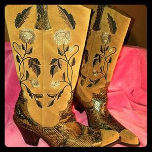 Antonio Melani flower patterned cowboy bootd