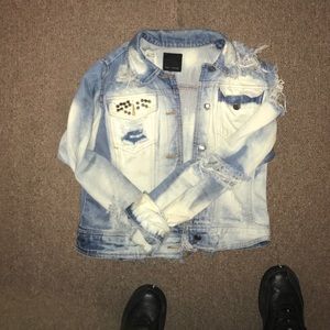 Distressed jacket 😍❗️