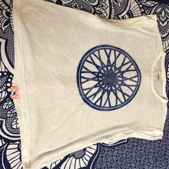 Soul cycle rolled sleeve top with back detail