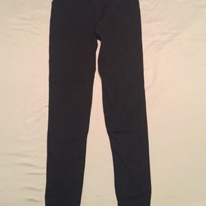 Black stretchy leggings