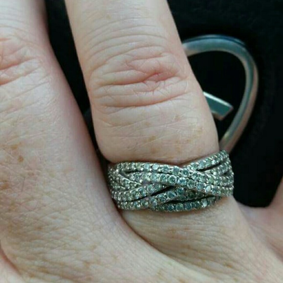 Diamond ring - Picture 2 of 3