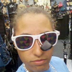 Meet your Posher, Alaina