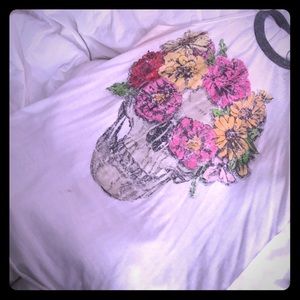 Chaser skull flower crown tank