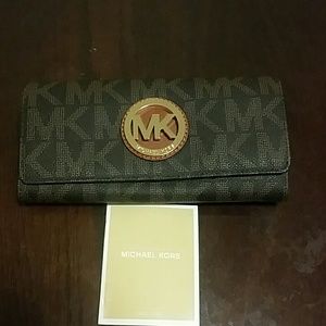 BRAND NEW MK wallet