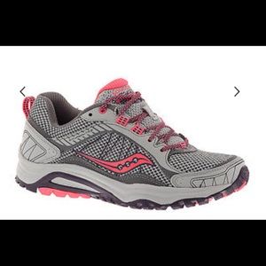 Saucony excursion tennis shoes!