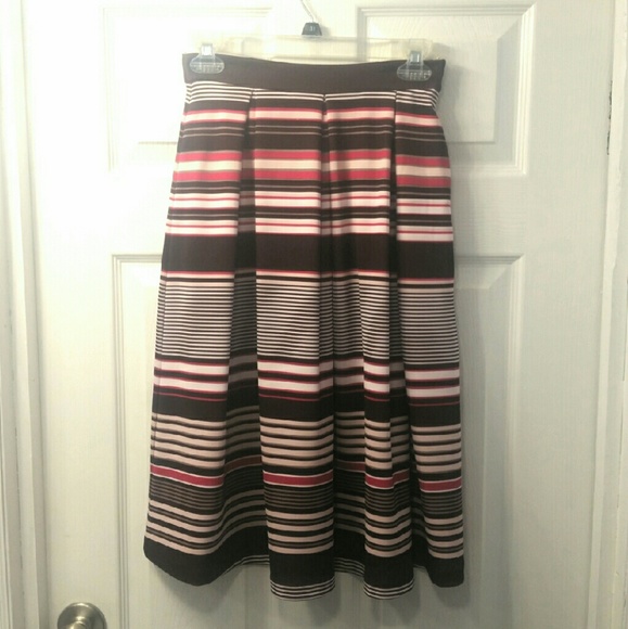 NY&Co Pleated Scuba Midi Skirt