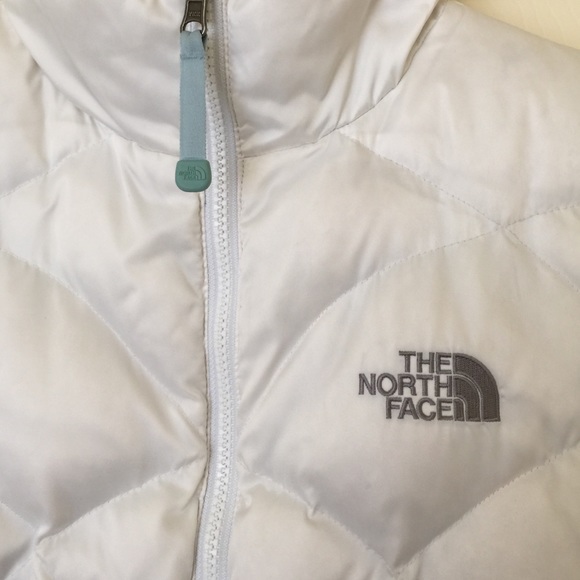 White North Face Jacket - Picture 2 of 4
