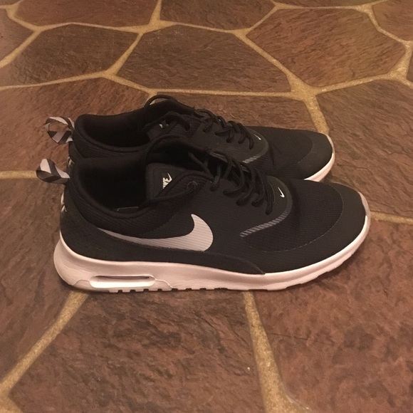 Black Nike Air Max Thea