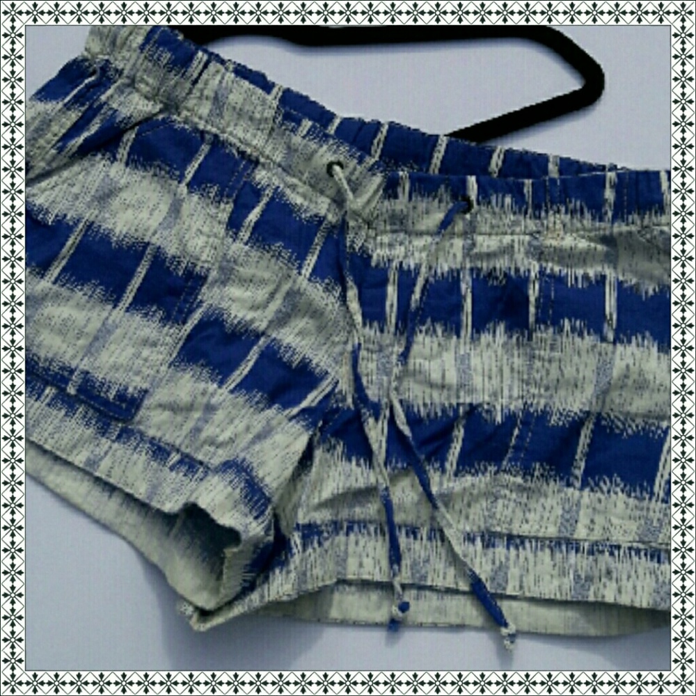 LINEN SHORTS