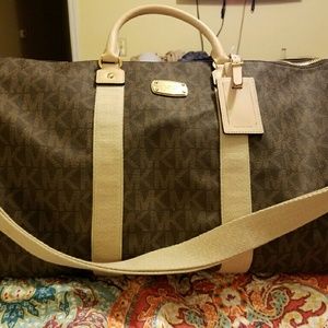 Authentic Micheal Kors Duffle MK NWT