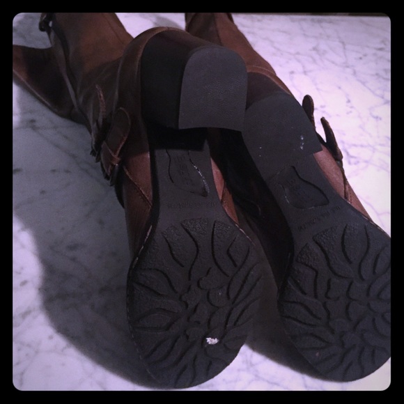 Born boots. Photos of bottoms. - Picture 1 of 3