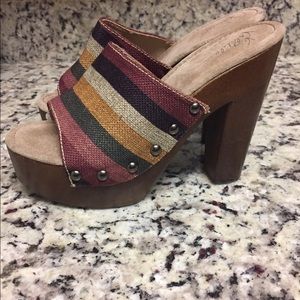 NWT wooden slip in heels size 6
