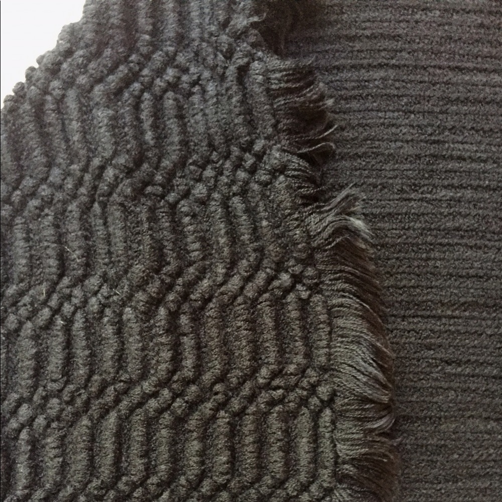 Black Fringe Woven Shrug - Picture 5 of 5