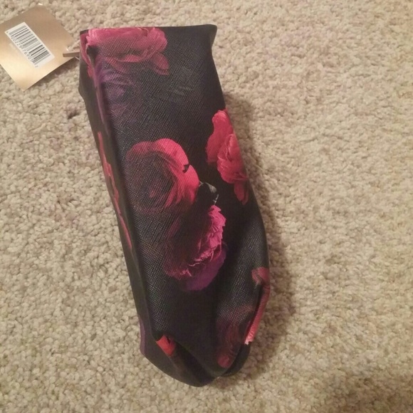 Rose makeup bag - Picture 4 of 4