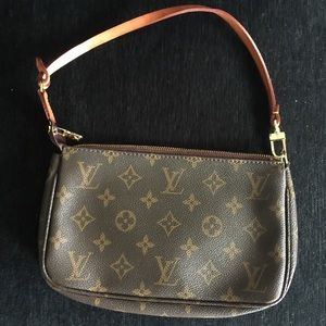 Louis Vuitton Pouchette- date code SD0012