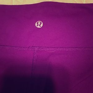 Lululemon purple capris