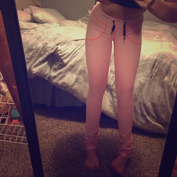 Light pink lululemon Athletica yoga pants