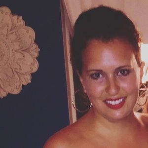 Meet your Posher, Victoria