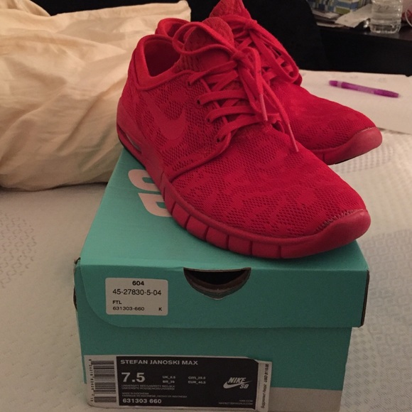 Nike Other - Men’s 7.5 Nike