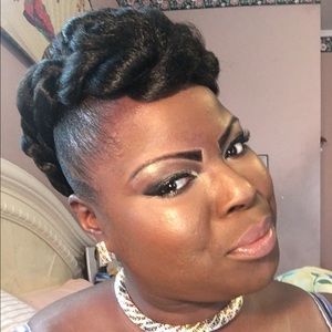 Meet your Posher, Brenda