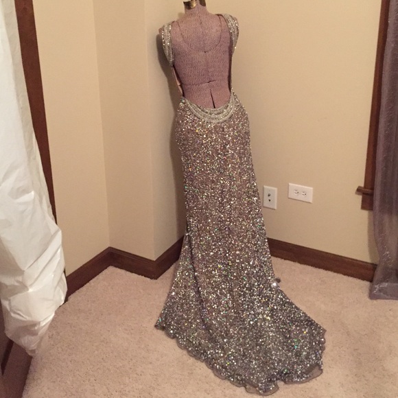 Prom dress - Picture 3 of 5