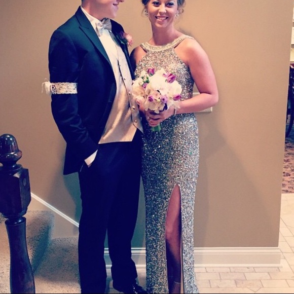 Prom dress - Picture 4 of 5