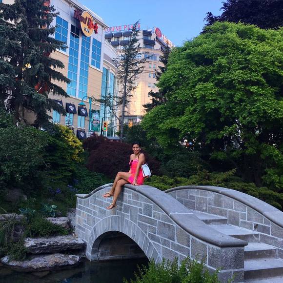 Meet your posher Lisseth - Picture 2 of 2