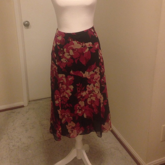 NINE WEST FLORAL SKIRT