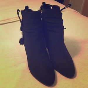 Flash sale till 7pmNWOT NY&C Ankle boots