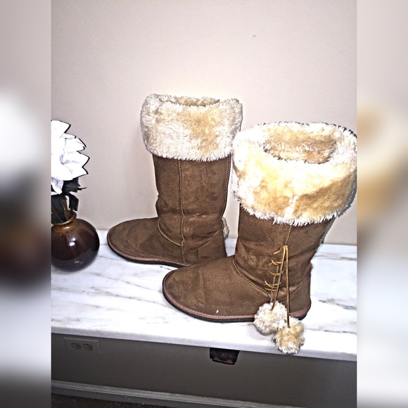 Winter fuzzies/ boots