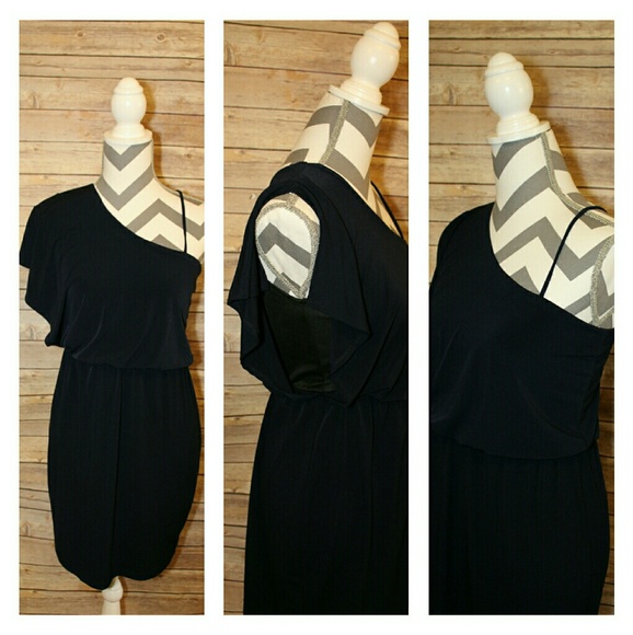SWEET STORM Off the shoulder dress