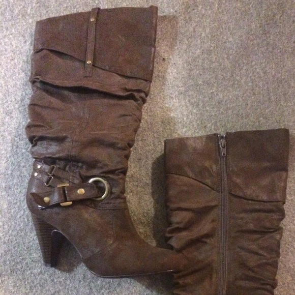 Brown heel boots