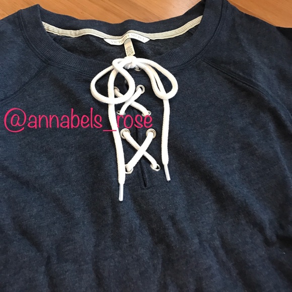 🎀1 left🎀 VS V-Neck Tunic - Picture 2 of 3