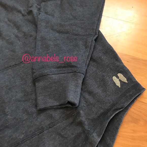 🎀1 left🎀 VS V-Neck Tunic - Picture 3 of 3