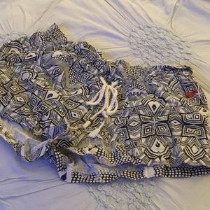 Linen Roxy print short