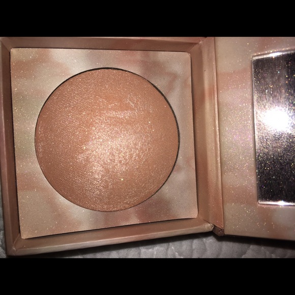 naked illuminated highlighter
