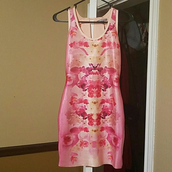 PRICE DROP ❤NWOT Floral bandage dress