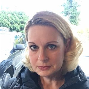 Meet your Posher, Carrie