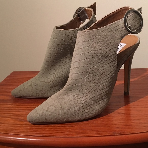 Steve Madden Grey Slingbacks