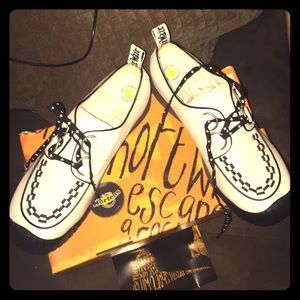 NIB Dr. Martens Felicia