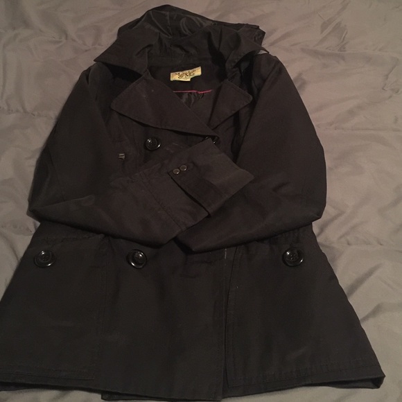 Simple black jacket with buttons & removable hood