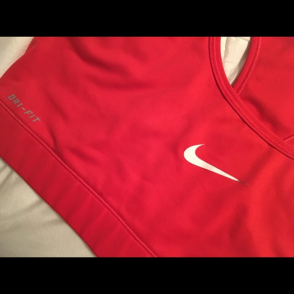 Nike Pro Red