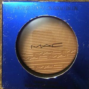 MAC COSMETICS SHAFT OF GOLD