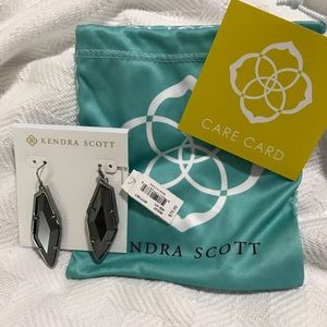 NWT Bexley Earrings -Kendra Scott